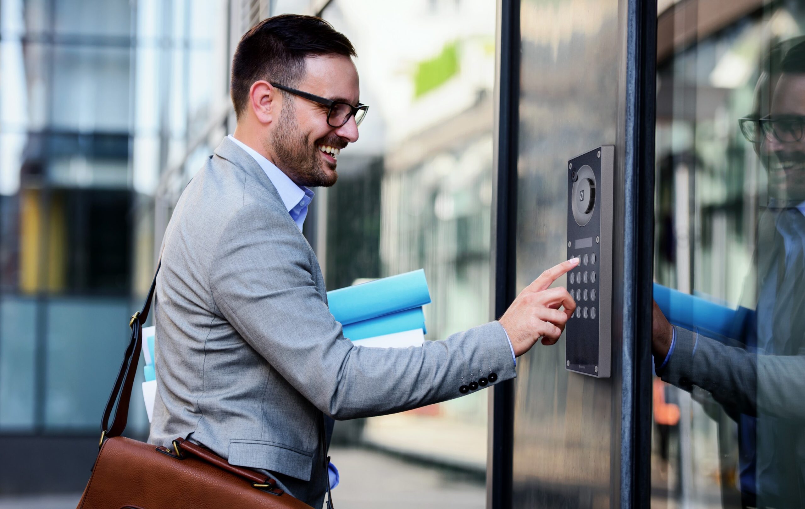 Zenitel présente deux nouveaux postes portiers uniques.